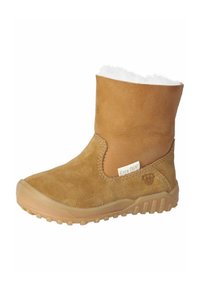 Hnědý semišový kotníkový kozačka s kožešinovým lemováním, gumovou podrážkou a bočním šitím. Na boku je značka CareTEX pro branding.