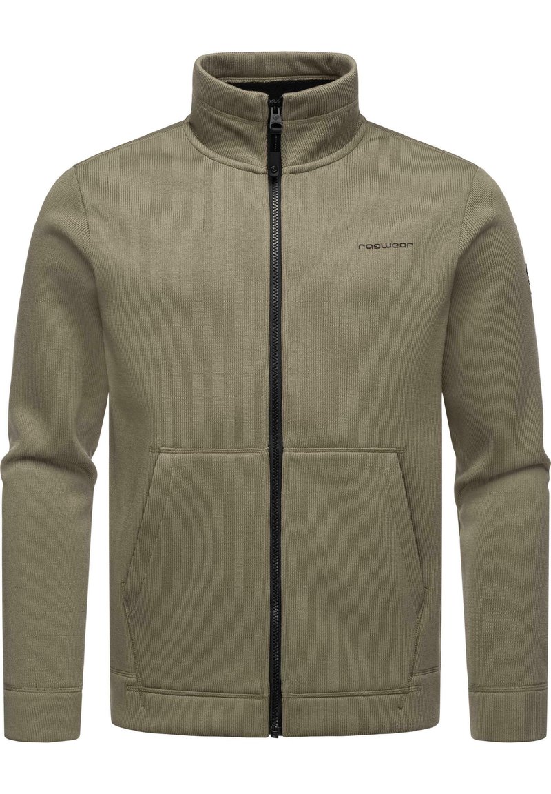 Maslinasto zeleni zip-up jakna s visokim ovratnikom, rebrastom teksturom, dva prednja džepa i crnim zatvaračem. Ima logo na gornjoj lijevoj strani.