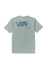 Jasnozielona koszulka z krótkim rękawem z niebieskim wzorem graficznym w poziome linie oraz nazwą marki "RVCA" na górze pleców.