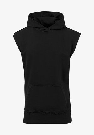 Schwarze ärmellose Kapuzenjacke aus weichem Stoff, mit einer frontalen Tasche und ausgefranstem Saum. Die Kapuze ist mit einer doppellagigen Struktur gestaltet.