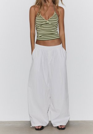 Stradivarius, BARREL POPLIN TROUSERS WITH STOPPERS 07266400 - Pantalon classique - white