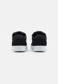 Nike SB Matalavartiset tennarit - black