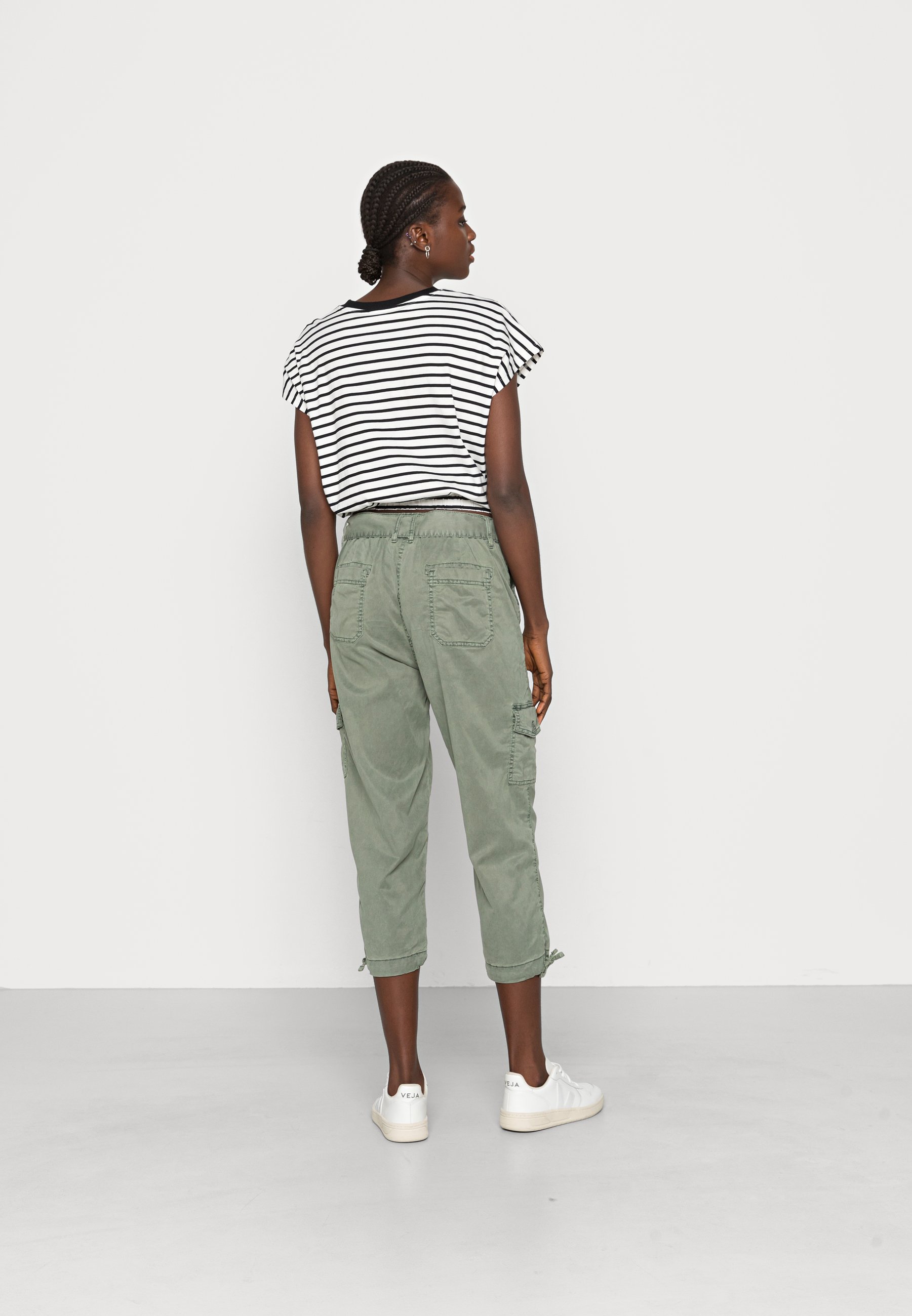\u0026 Spencer CROP - Cargo trousers - onyx 