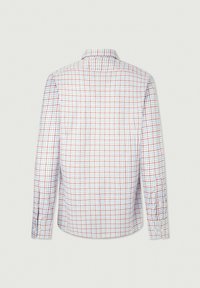Chemise à manches longues avec un motif à carreaux rouge et bleu vue de dos sur un fond clair uni.