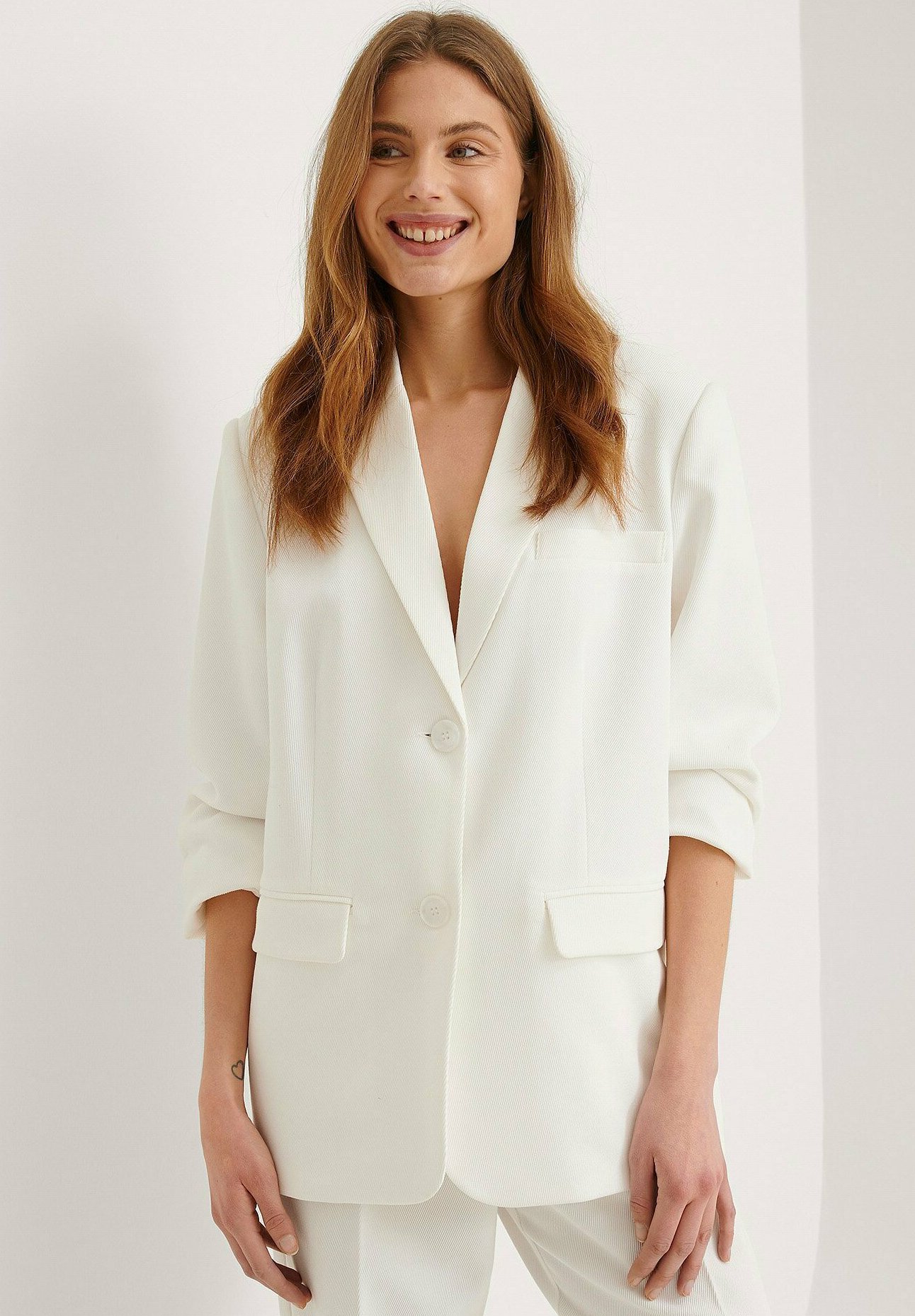 NA-KD ÜBERGROSSER - Blazer - white/wit - Zalando.nl
