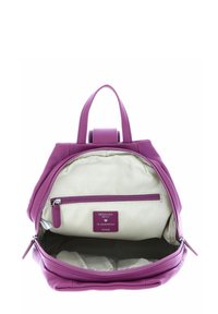 Sac à dos en cuir violet de forme arrondie. Il présente un intérieur non doublé, une pochette zippée et une étiquette indiquant "Conçu en Allemagne."