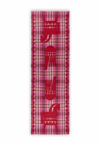 Écharpe longue à carreaux roses avec des formes animales géométriques rouges, comprenant un chat, un oiseau et un cheval, bordée de motifs en zigzag rouges.