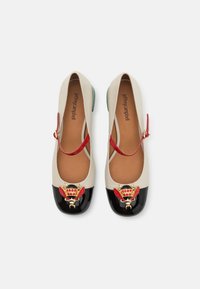 Jeffrey Campbell JITTERBUG - Klassiske pumps - ivory/black/red