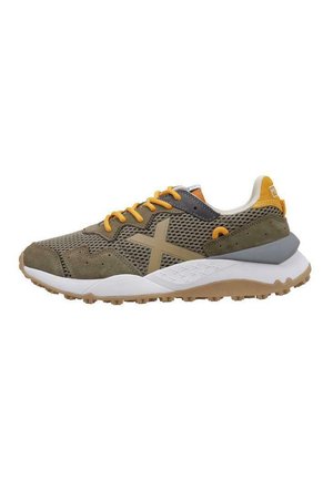 SHIBUYA - Zapatillas de entrenamiento - green