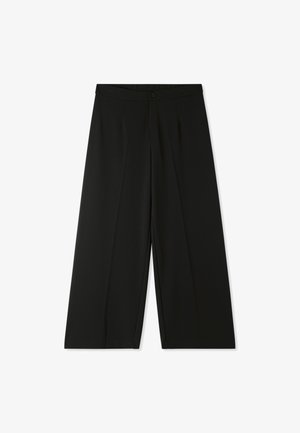 Pantaloni neri a gamba larga con una texture liscia, dotati di chiusura con bottone e design con pieghe frontali. Vestibilità su misura, taglio alla caviglia.