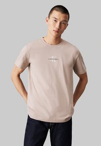 MONOLOGO TEE - Camiseta básica - goat