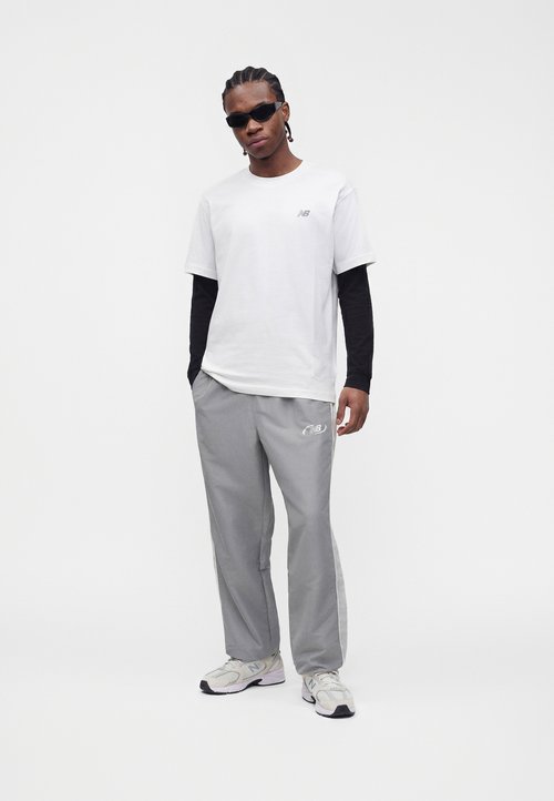 New Balance T-Shirt 'Essentials' — foto 2