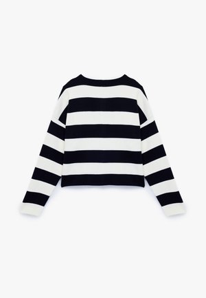 Gestrickter Pullover mit auffälligen navyblauen und weißen horizontalen Streifen, kürzlichem Design, langen Ärmeln und rundem Halsausschnitt.