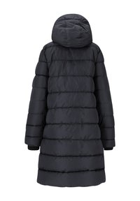 Svart pufferjacka med huva, som har en quiltad design, breda ärmar och elastiska manschetter. Slät yta med horisontella sektioner för isolering.