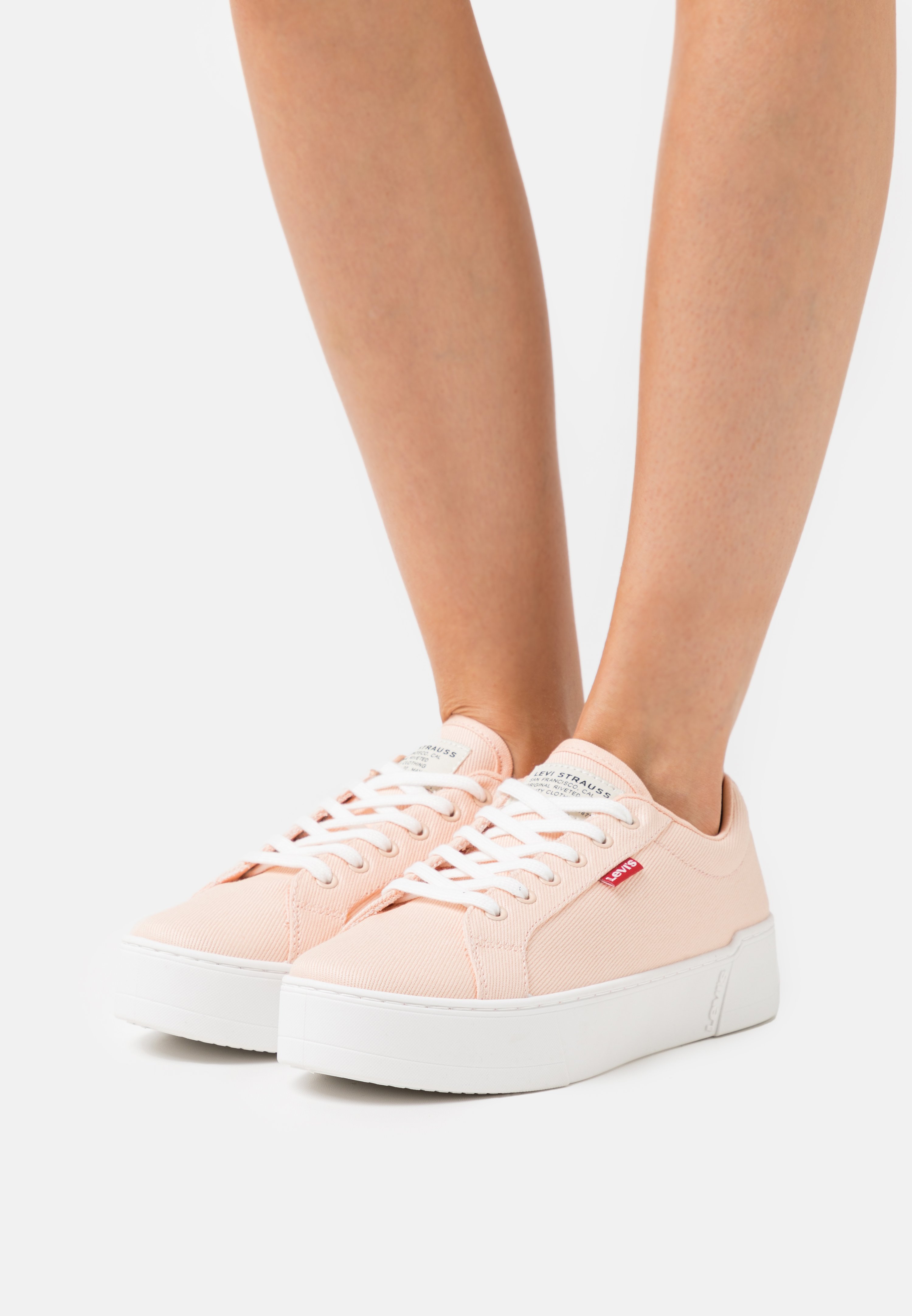 levi tijuana trainers