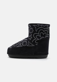 Selected, black/grey