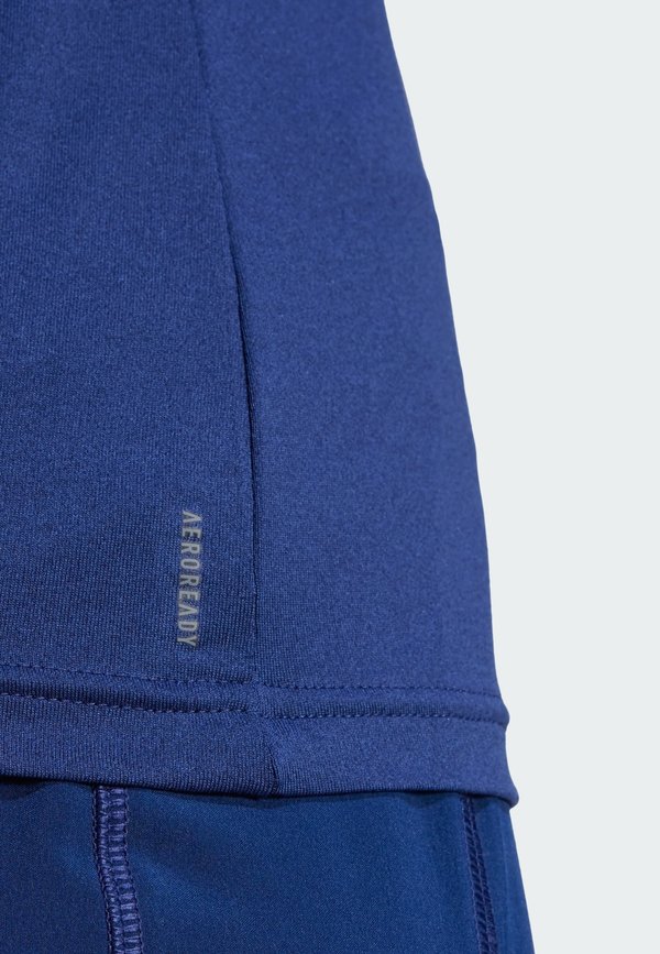 TRAIN ESSENTIALS MINIMAL BRANDING V NECK - Sports T-shirt4