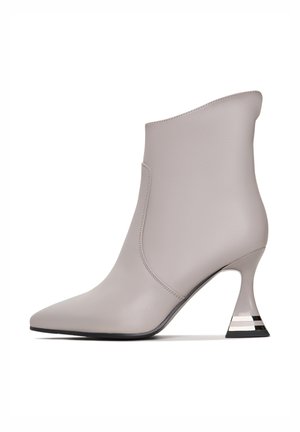 Botine cu toc - grey