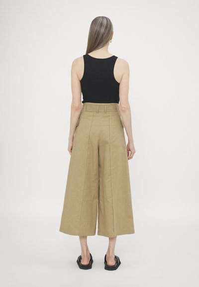 WEEKEND MaxMara PINIDE - Housut - beige