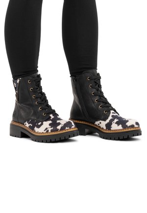 Rieker, RIEKER BIKER BOOTS 72617 - Bottines à plateau - black