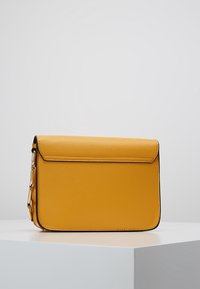 Dorothy Perkins Borsa a tracolla - yellow