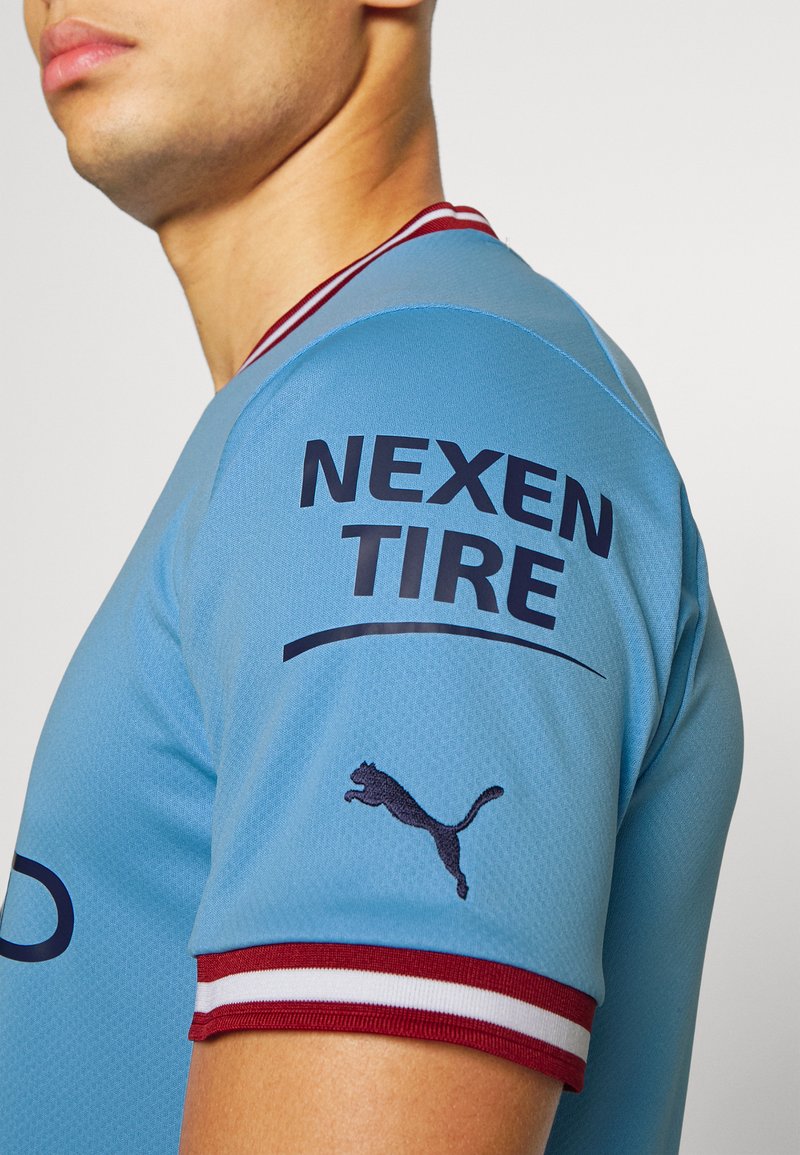 Puma MANCHESTER HOME REPLICA - Camiseta de fútbol - team light blue/intense red/azul claro - Zalando.es