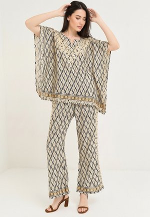 Camomilla Italia, PIER - TROUSERS - Pantalones - black-white
