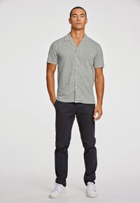 Lindbergh CASUAL RESORT - Camisa - army