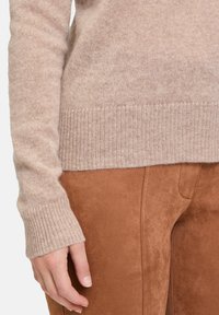 Betty Barclay - Sweter