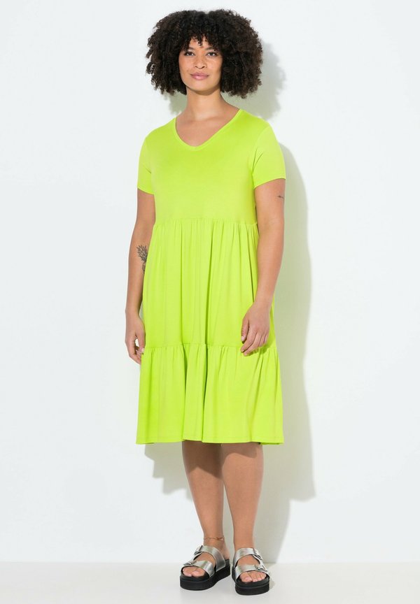 V-AUSSCHNITT VOLANTS - Jerseykleid