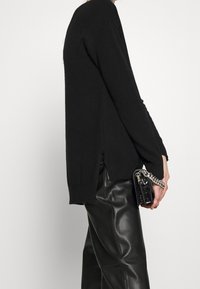 VILA Pullover - black