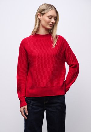 - Sweter