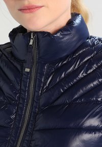 GAP Väst - dark blue