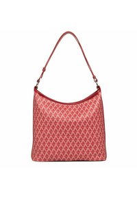 Sacoche matelassée rouge en forme de hobo, avec une sangle en cuir lisse et des motifs géométriques sur la surface.