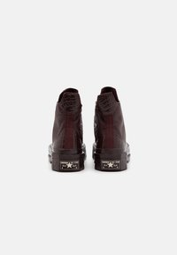 Converse Vysoké tenisky - bordeaux