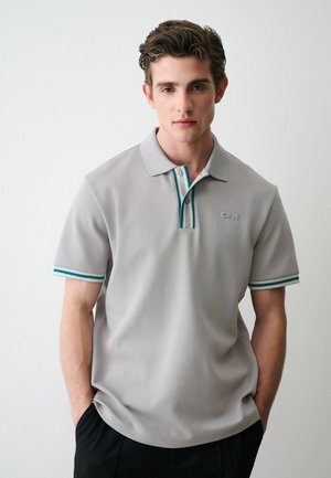 Next, REGULAR FIT - EMBOSSED MOTIONFLEX TIPPED POLO SHIRT . - Polo shirt - grey