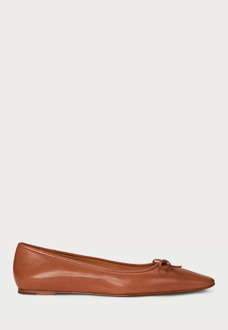 Polo Ralph Lauren POINTED LEATHER BALLET FLAT - Balerinke - almond