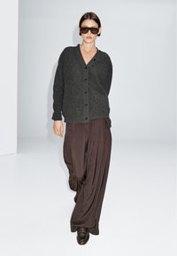 Massimo Dutti BUTTONED LONG SLEEVE WITH SCARF - Cardigan - dark grey