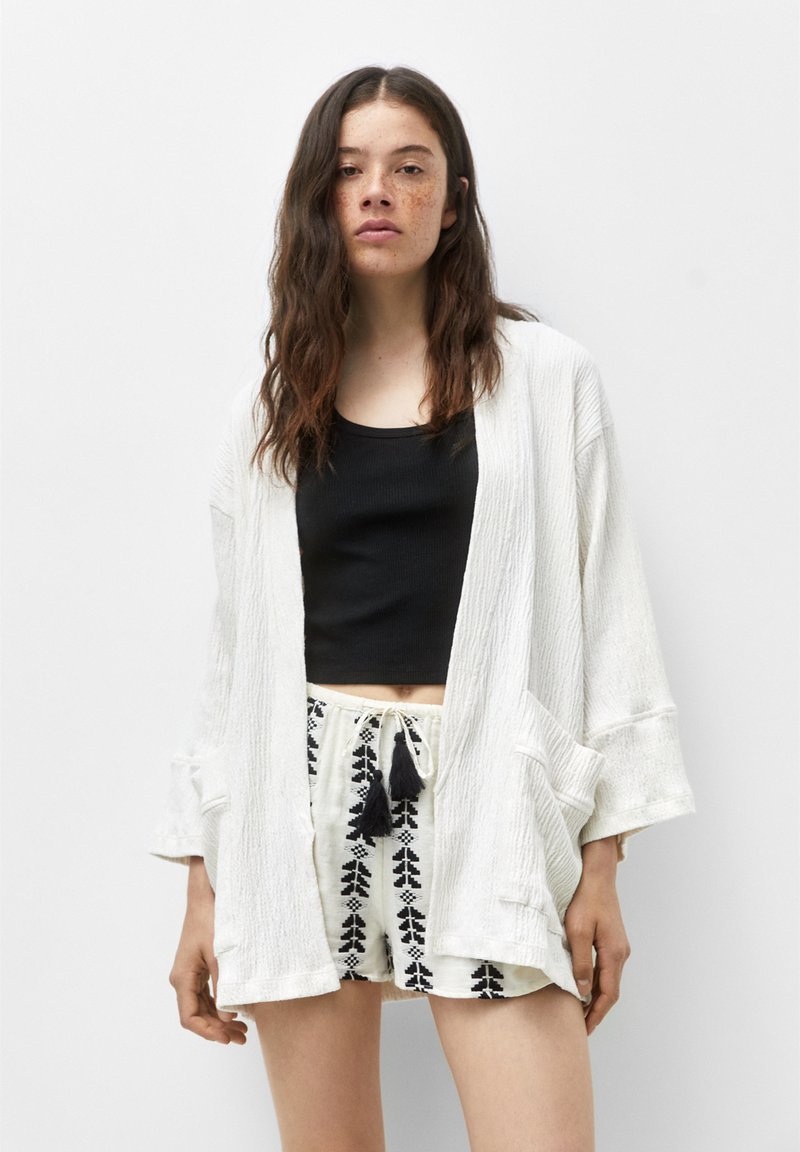 PULL&BEAR CREPE KIMONO Leichte Jacke beige Zalando.at