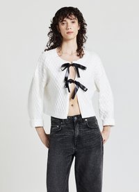 Unausgewählt, bianco lana