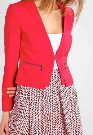 Blazer - red