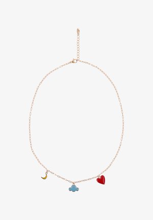 Gouden ketting met kleine bedeltjes in de vorm van een rood hart, een blauwe wolk en een gele maansikkel, gelijkmatig verdeeld langs de ketting.