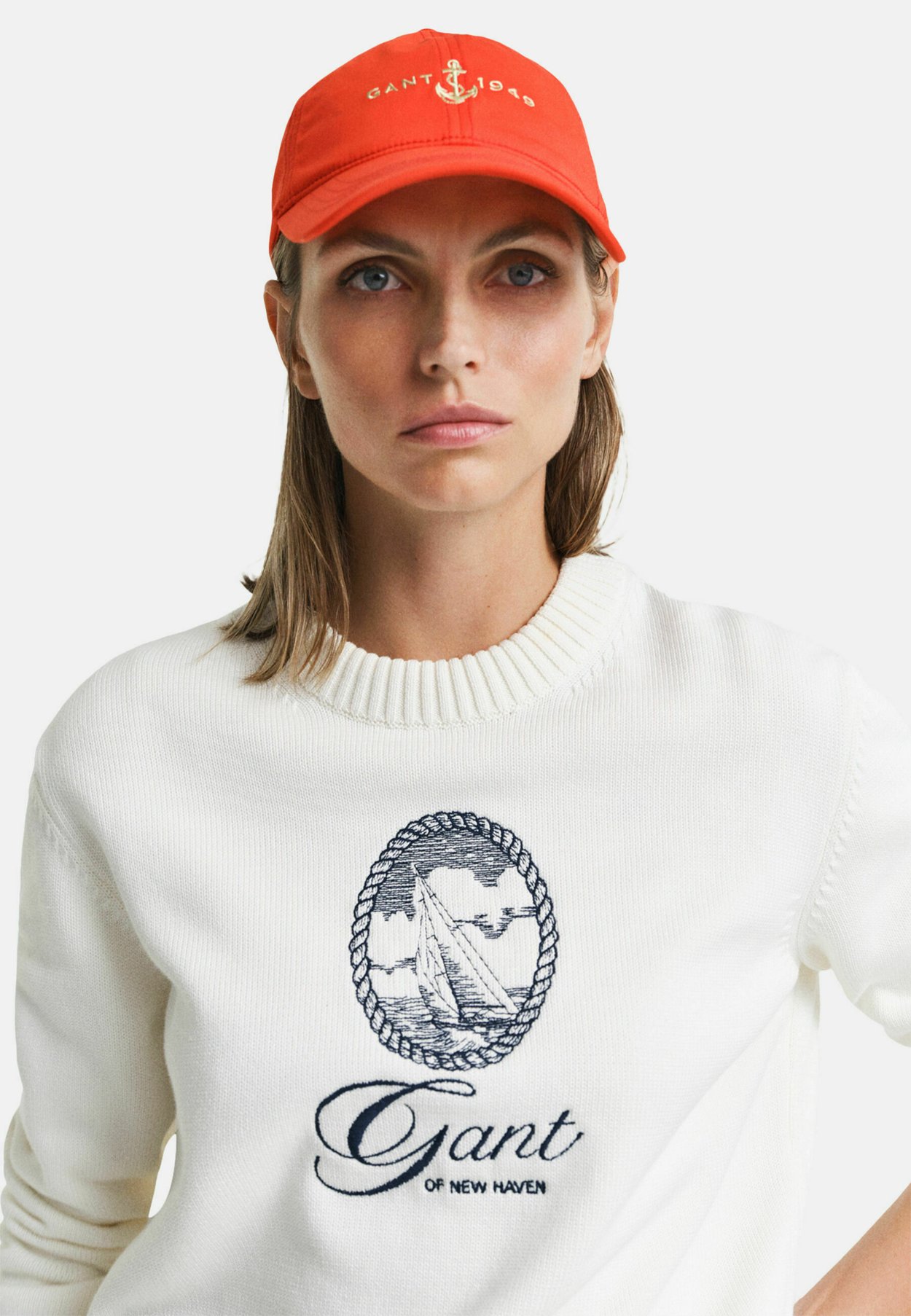 CREW NECK