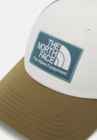 The North Face MUDDER TRUCKER UNISEX - Boné - gardenia white-military olive
