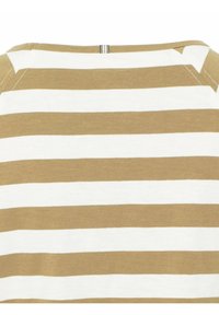 Tissu rayé horizontal beige et blanc avec coutures visibles et encolure ronde sur un vêtement.