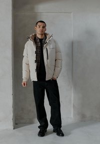 Blend FLAKE - Blugi loose fit - denim black