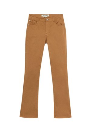 Pantalones de campana marrones hechos de una tela suave, con cierre frontal de botón, dos bolsillos delanteros y sutiles detalles de costura.