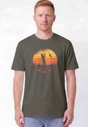 watapparel, ANGLER UNISEX - T-Shirt print - khaki