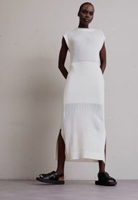 Holzweiler SOLANGE CROCHET DRESS - Pulóverruha - ecru