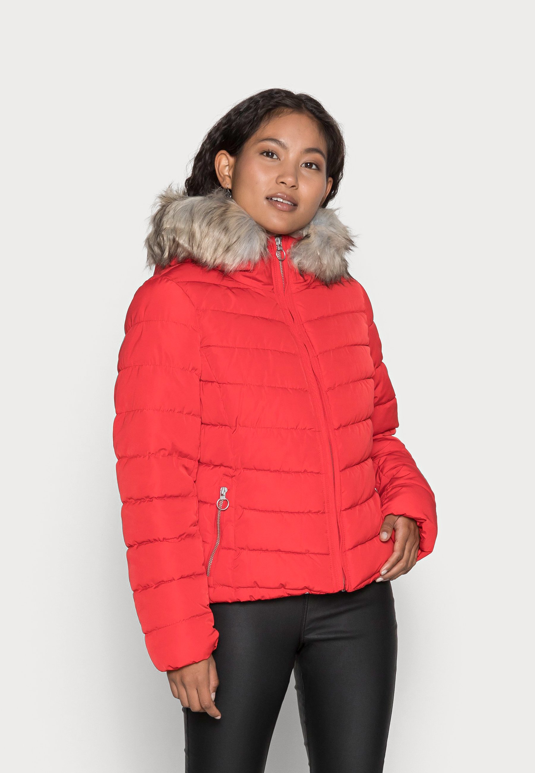 ONLY Petite ONLNEWELLAN QUILTED JACKET 